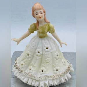 Vintage Ardalt Porcelain Lady Figurine Pomander Made In Japan Potpourri Holder